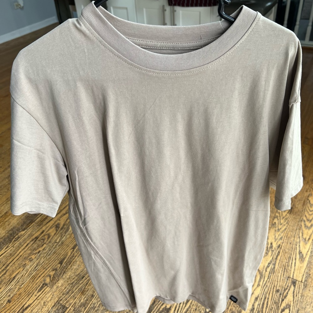 Oversized tan t shirt size M pull&bear